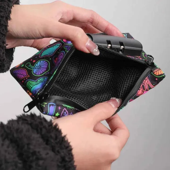 Mushroom Stealth Bag interior com malha organizadora