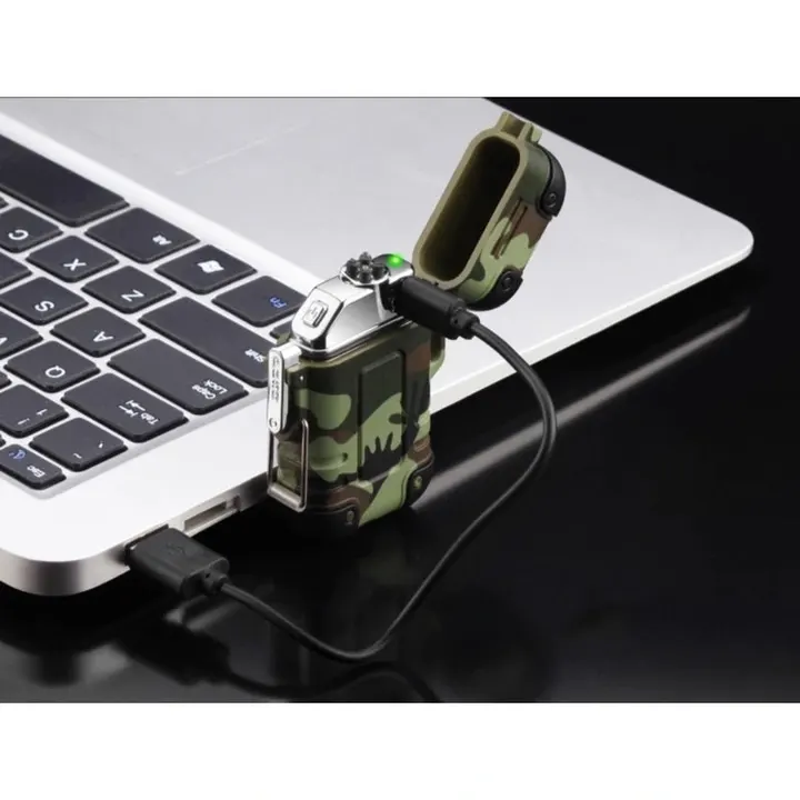 Isqueiro de plasma recarregavel USB camuflado carregando no notebook