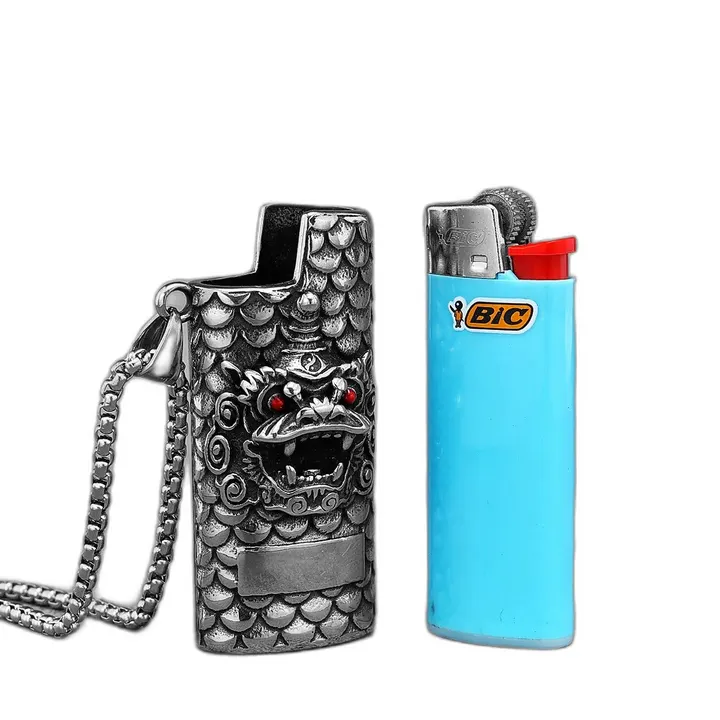 Porta-isqueiro dragao chines em aco inox com corrente