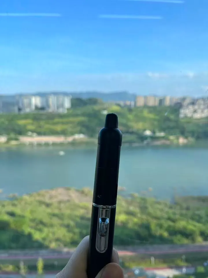 Isqueiro Cachimbo Tudo em Um foto real 4
