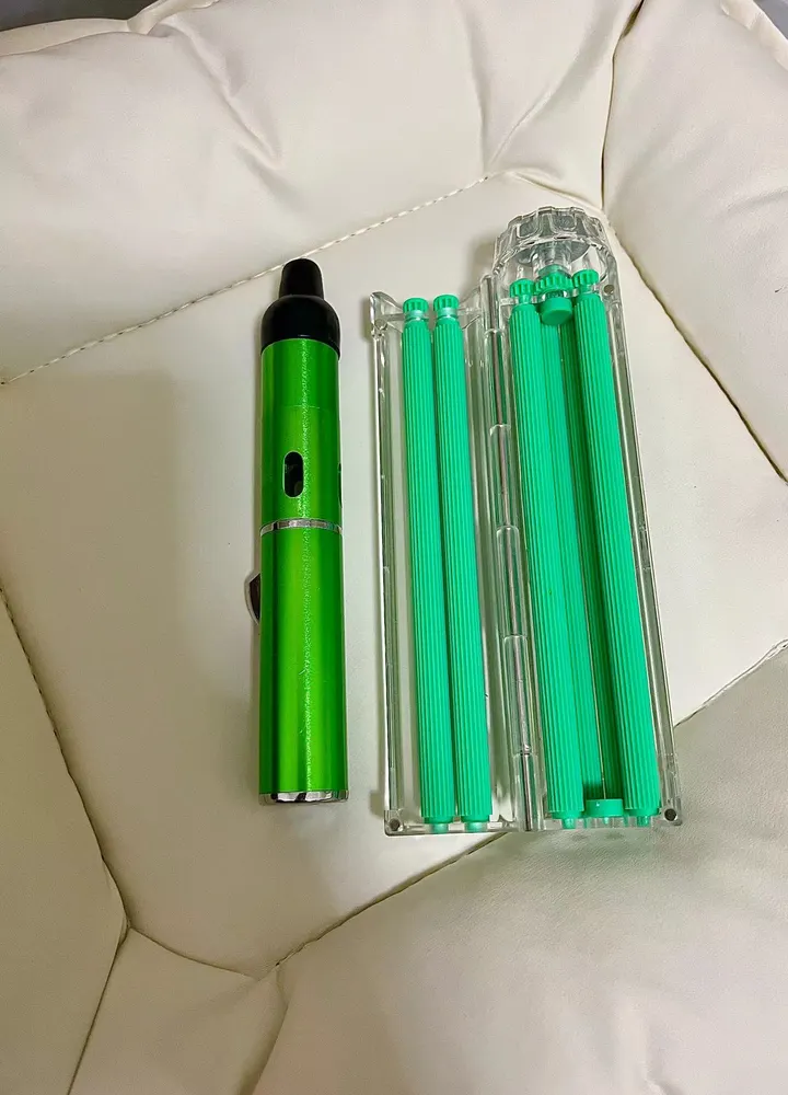 Isqueiro Cachimbo Tudo em Um foto real 10